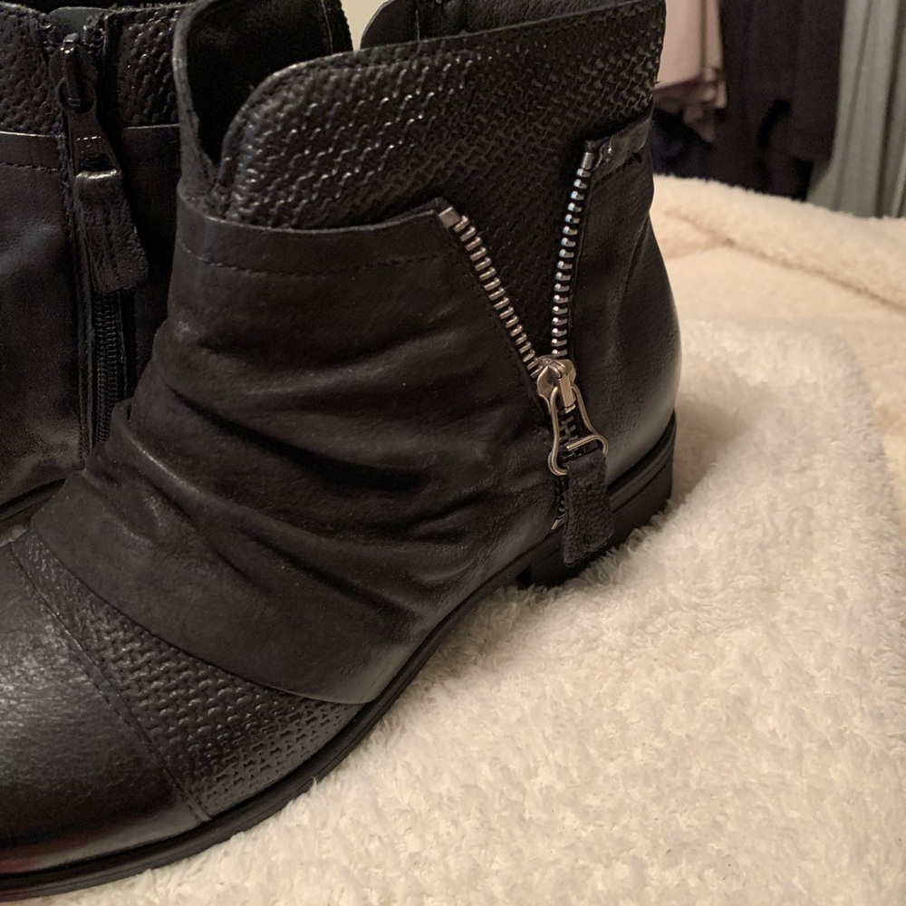 Miz Mooz Textured Black Ankle Booties - Picture 12 of 13
